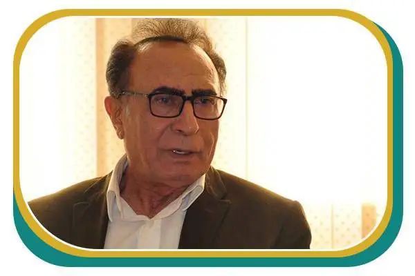 استاد ادبیات فارسی: خلیج فارس 