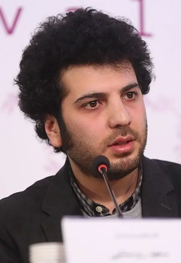 خبرنگار از سعید روستایی میپرسه 