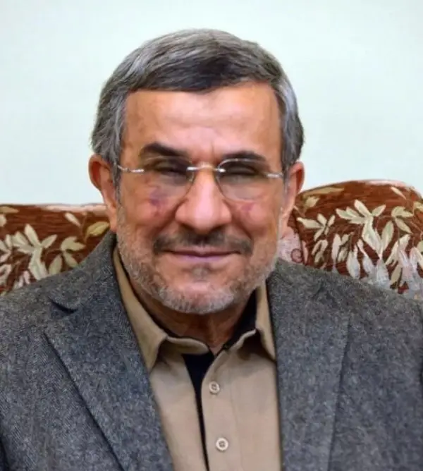 احمدی نژاد چند سال پیش 