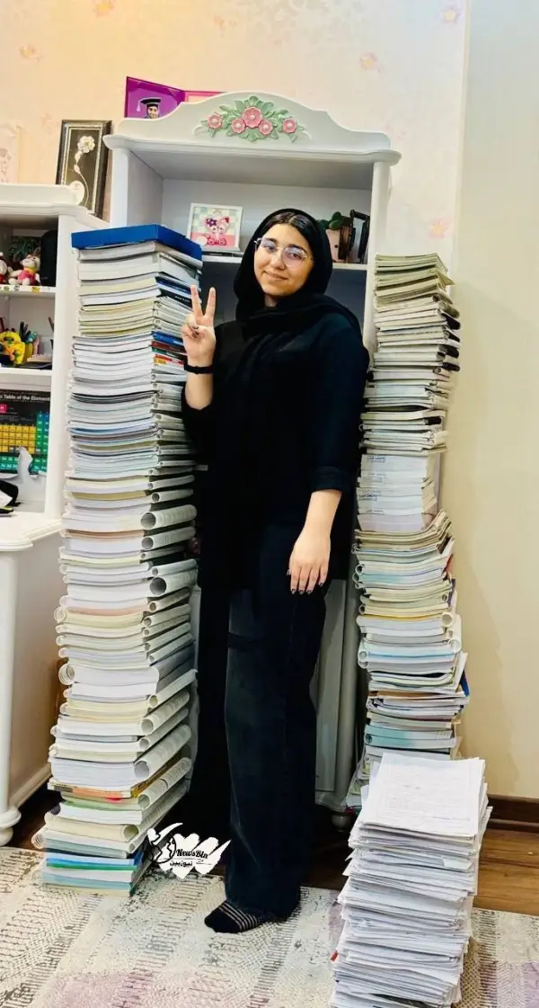 پانیذ حسینی رتبه ۱۰ کنکور 