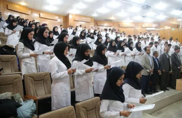 قائم مقام وزیر بهداشت: ۶۰ 