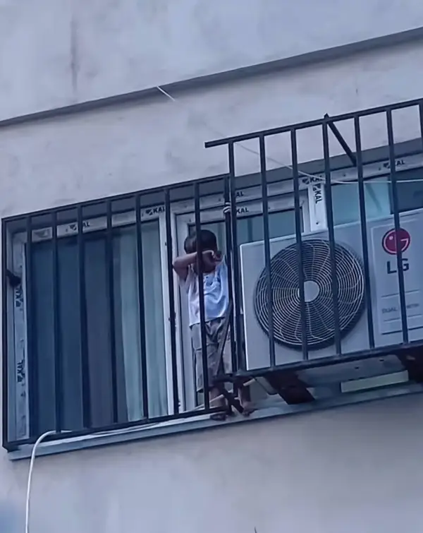 عکس وایرال شده از بچه 